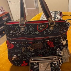 Coach purse with wallet great condition